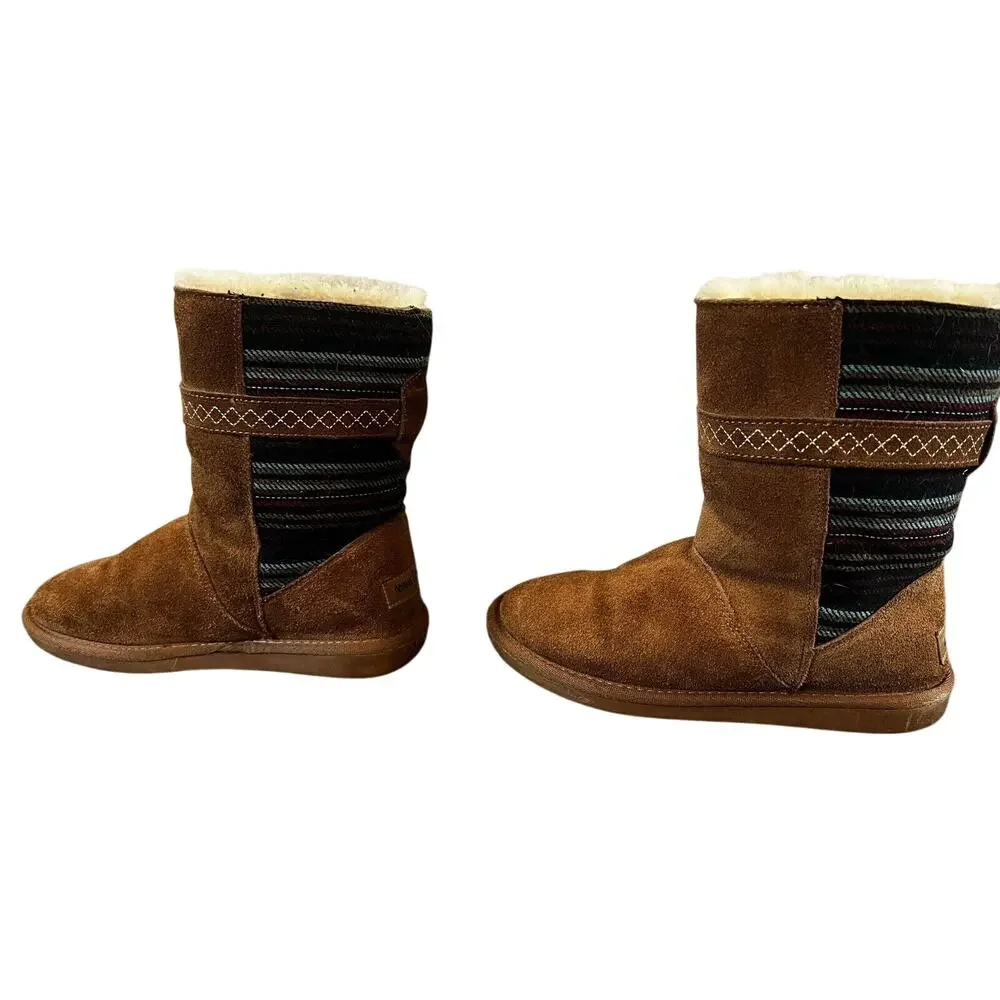 Minnetonka Women's size 7 Boots